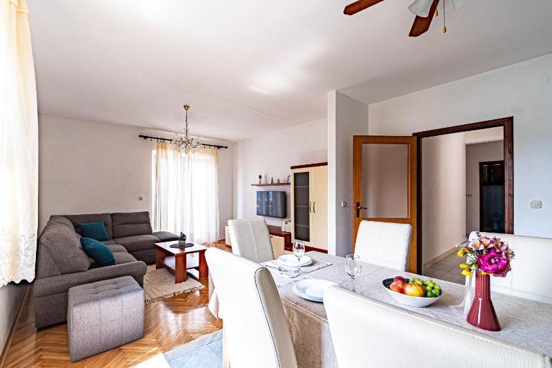 Apartment Tri Zala 9237d - image 18