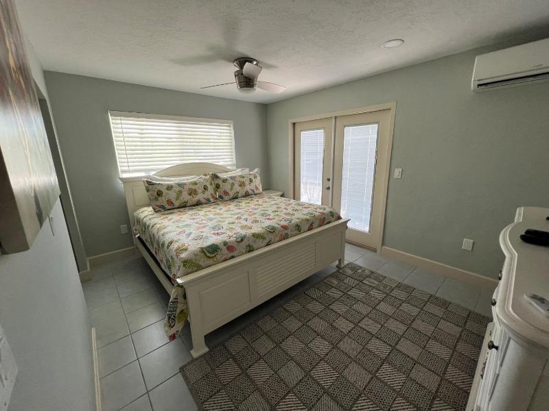 Tarpon Cottage image 2