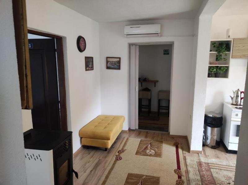 Three-Bedroom Apartment with Terrace image 1