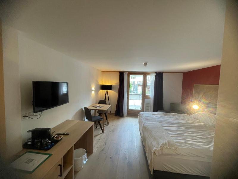 Standard Double Room image 4