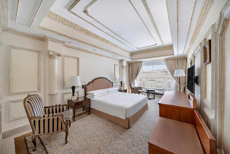 One-Bedroom Junior Suite with Haram View 