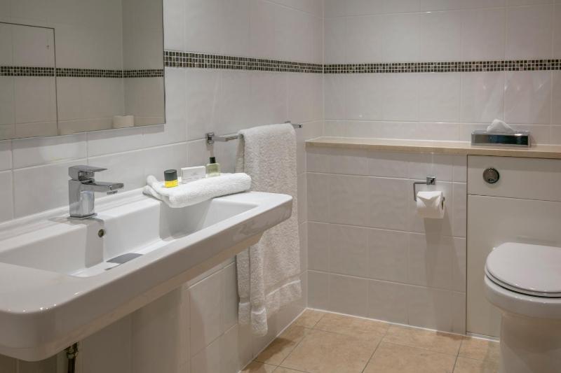 Superior Triple Room image 2
