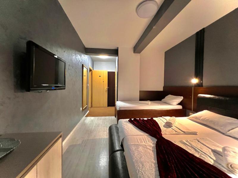 Triple Room image 3