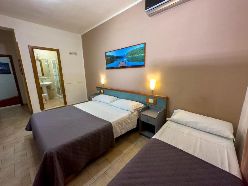 Triple Room image 1