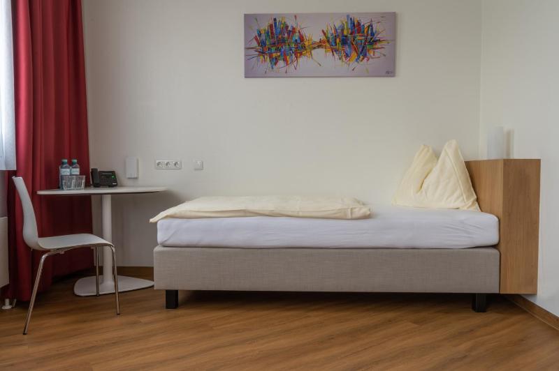 Single Room image 1