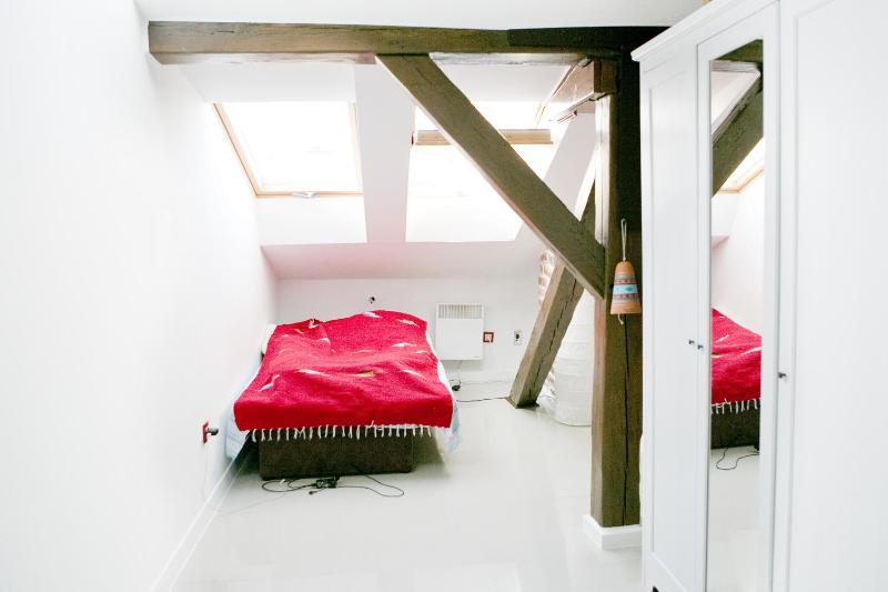 Double Room with Shared Bathroom image 3