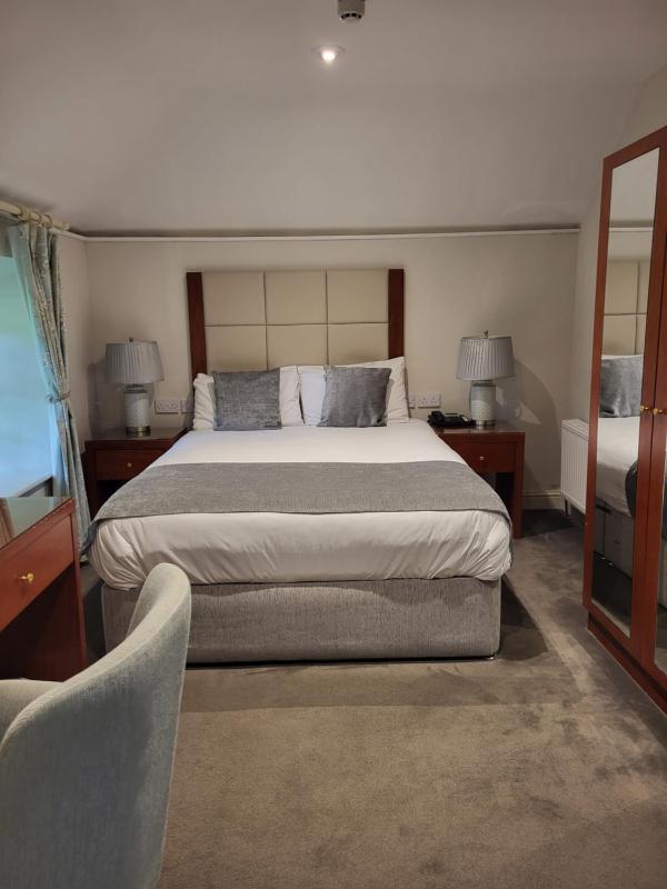 Standard Double Room - Courtyard image 3
