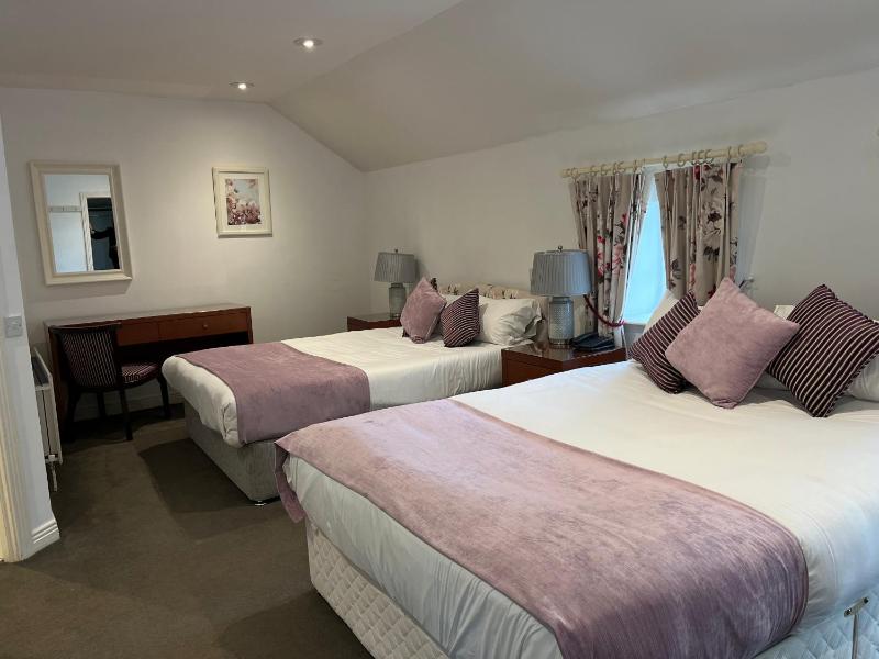 Courtyard Suite image 3