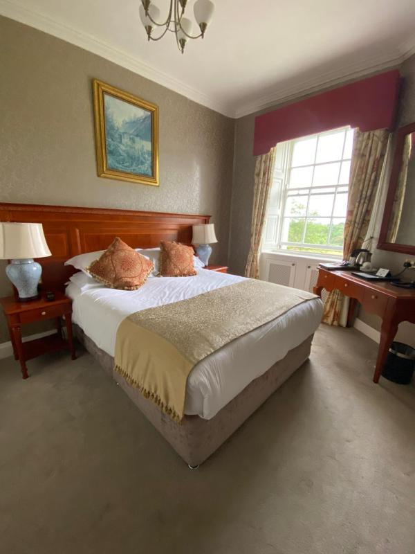 Standard Double Room - Manor House image 3