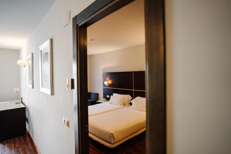 Twin Room with Living Room  image 1