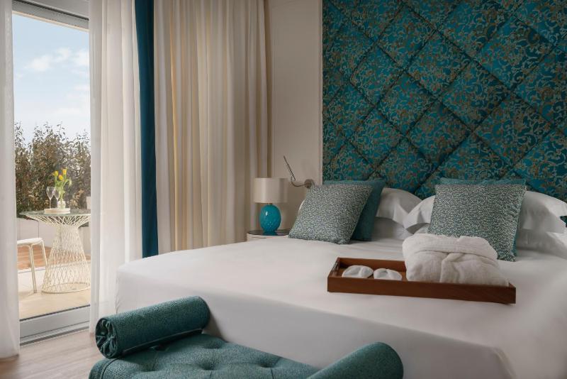 Riviera Resort Hotel - image 22