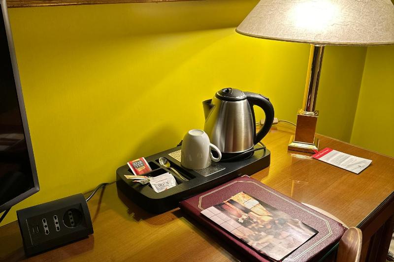 Single Room image 3