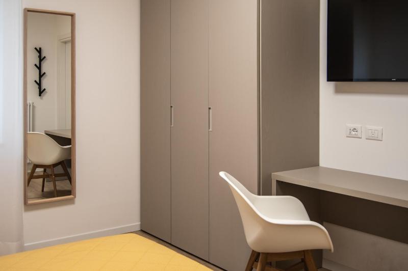 Double or Twin Room image 3