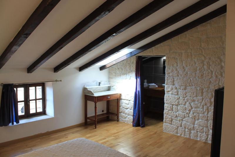 Attic Double Room with shower image 2