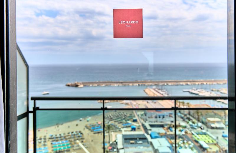 Deluxe Triple Room Sea View  image 2