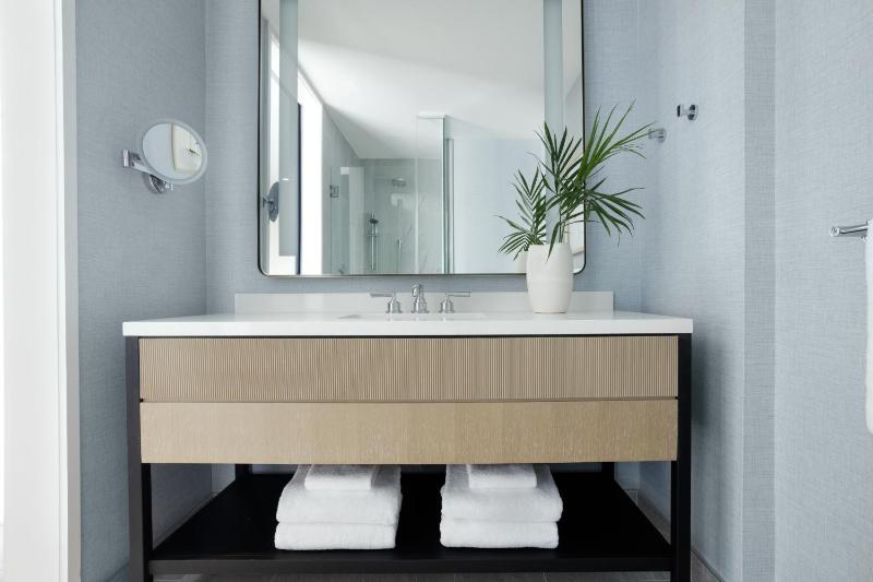 Essential Room  image 1