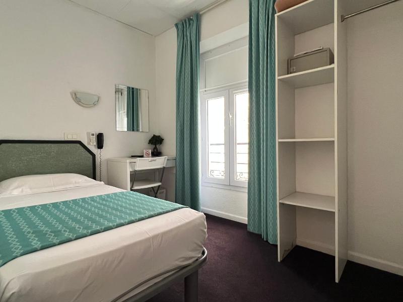 Economy Single Room image 3
