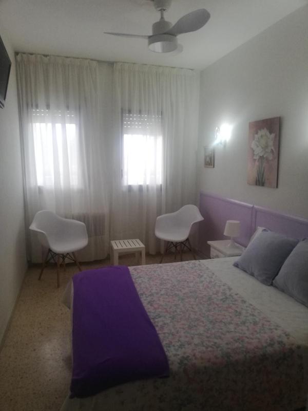 Double or Twin Room image 4