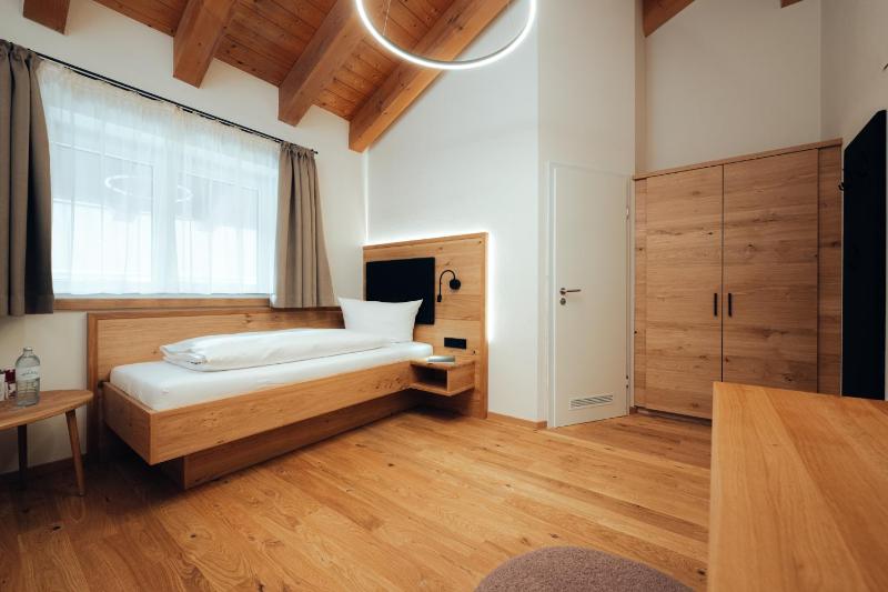 Superior Single Room image 1