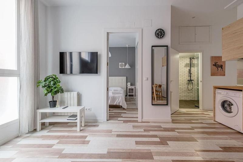 Lovely 2-bed flat in Tetuan by SharingCo. Images