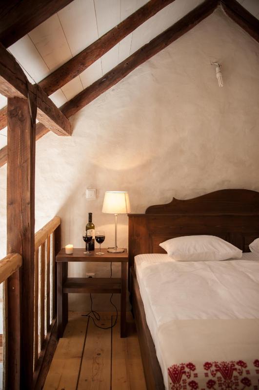 Small Double Room image 4