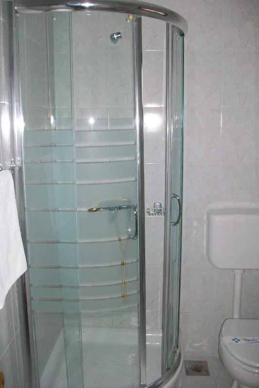 Single Room image 2