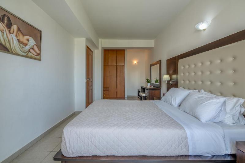 Apartment image 3
