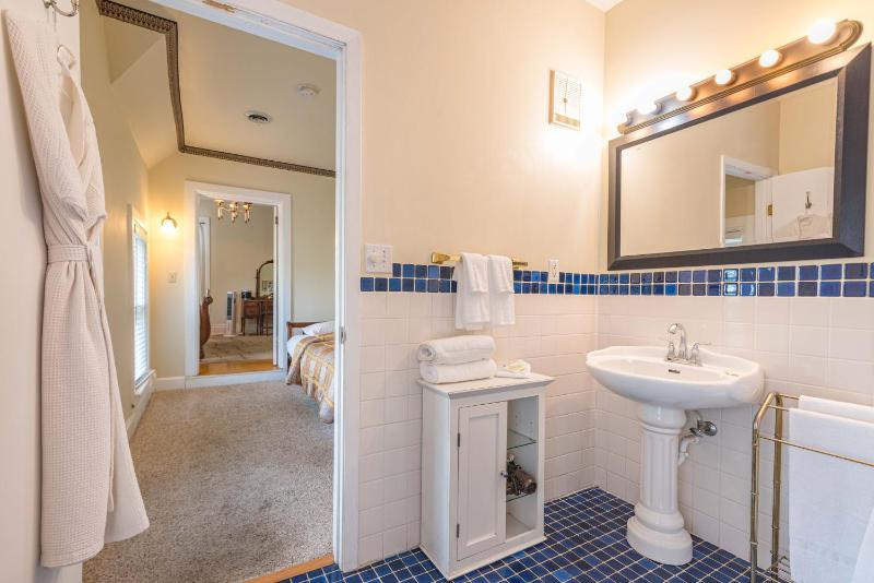 Master Suite image 2