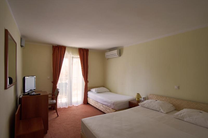 Hotel Vila Ružica- glavna zgrada i depandanse - image 28