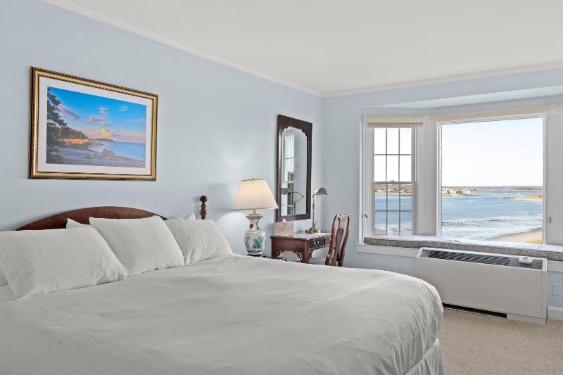 Double Room with Sea View image 1