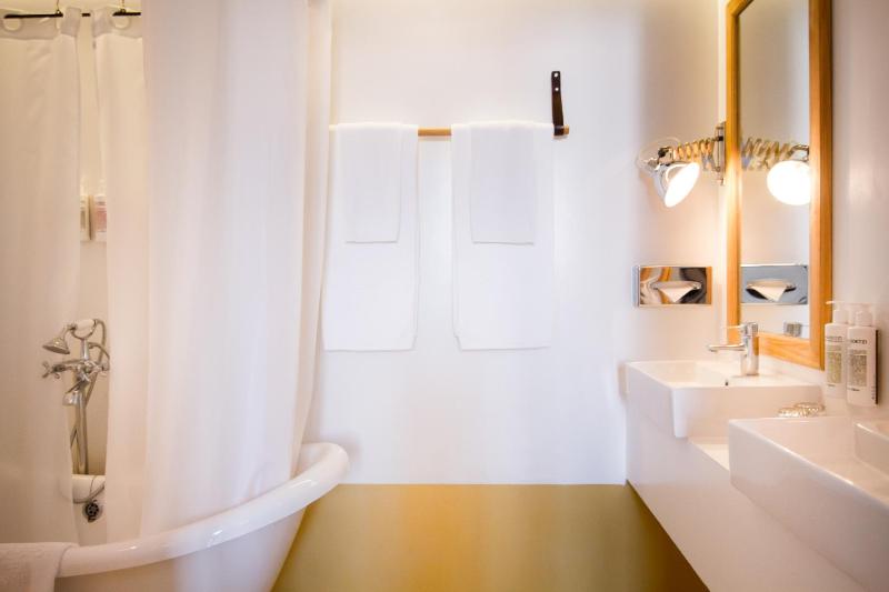 Penthouse with terrace image 3