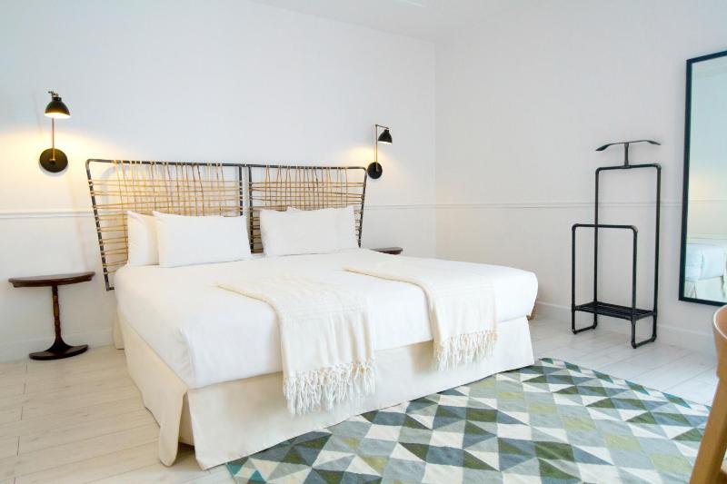 Deluxe Double Room image 1