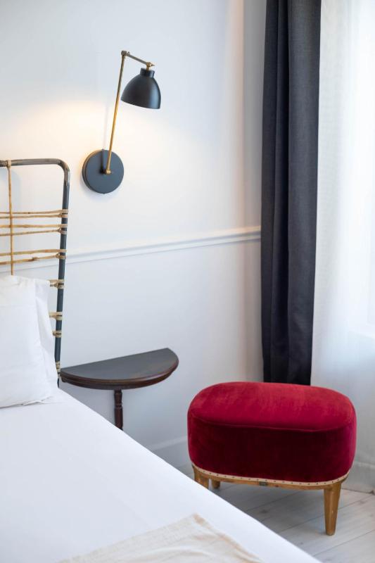 Double or Twin Room image 3