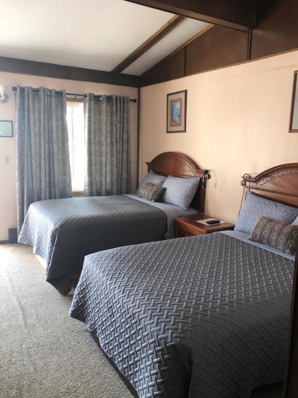 Double Room with Private Bathroom image 4