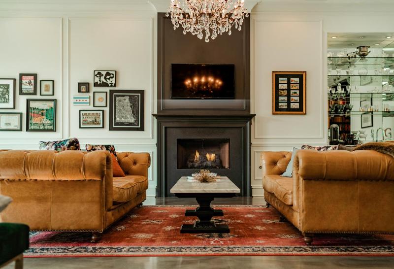 The Guesthouse Hotel - image 3
