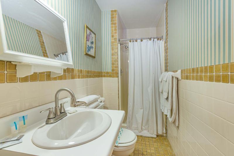Classic Queen Room image 1