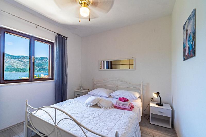 Apartments by the sea Tri Zala Korcula - 4432 - image 13