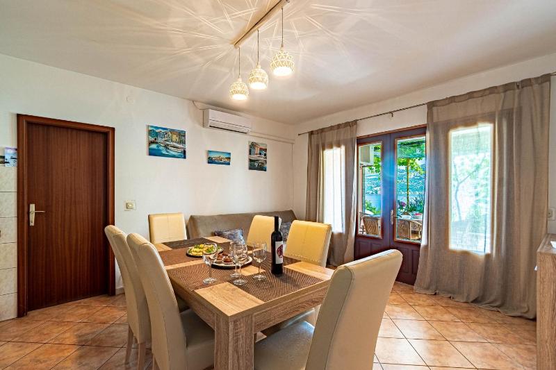 Apartments by the sea Tri Zala Korcula - 4432 - image 16
