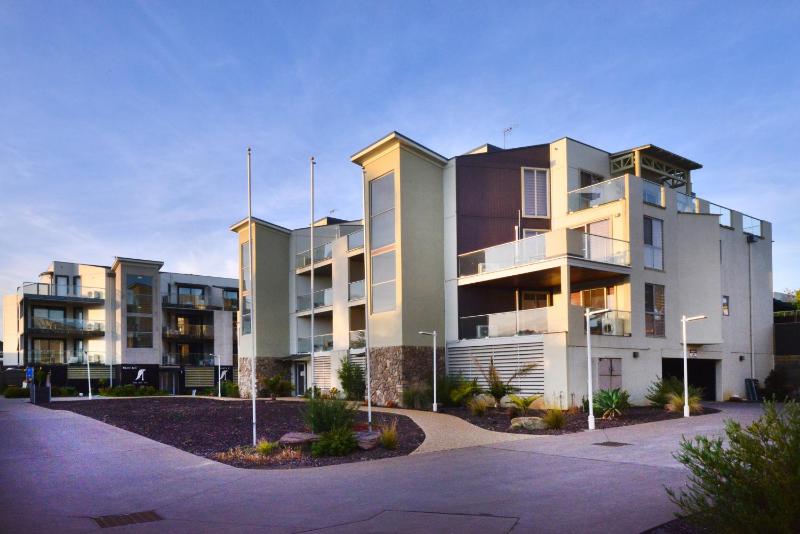 Phillip Island Towers - image 17