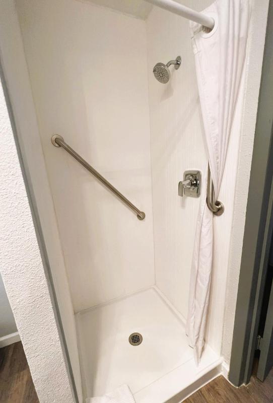 Deluxe Family Suite image 3