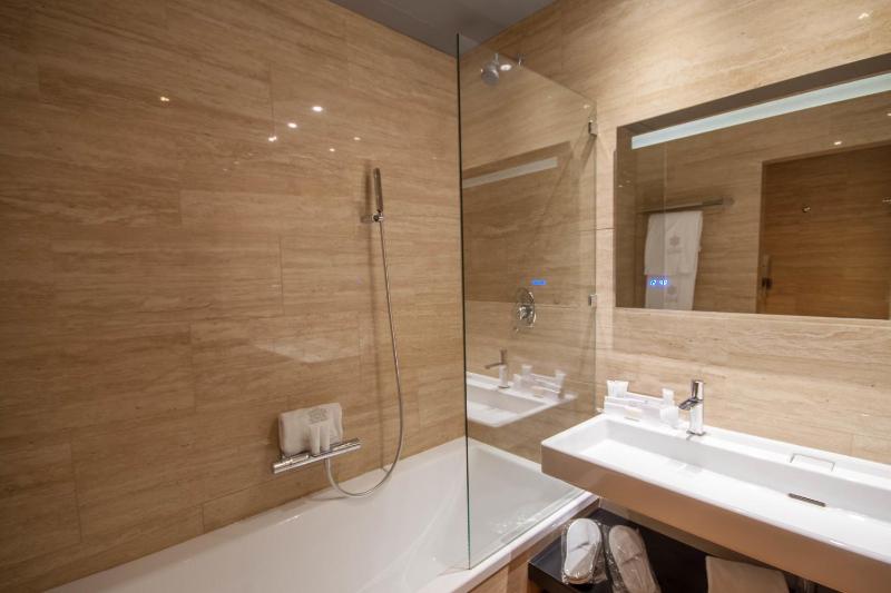 Standard Suite image 2