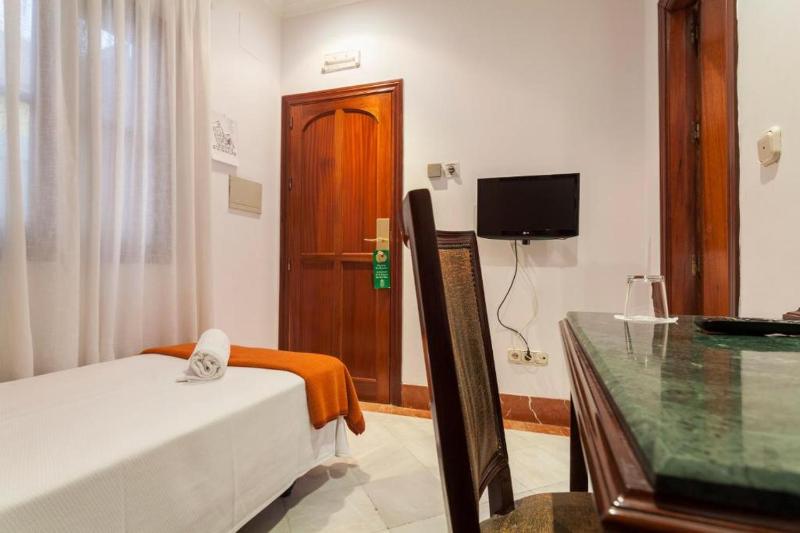 Hotel Baco - image 2