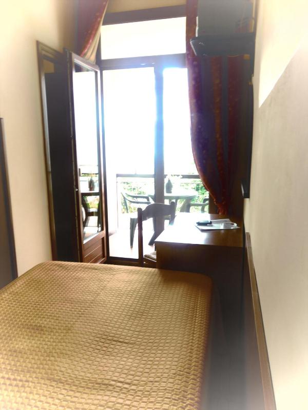 Single Room with Lake View and Balcony image 4