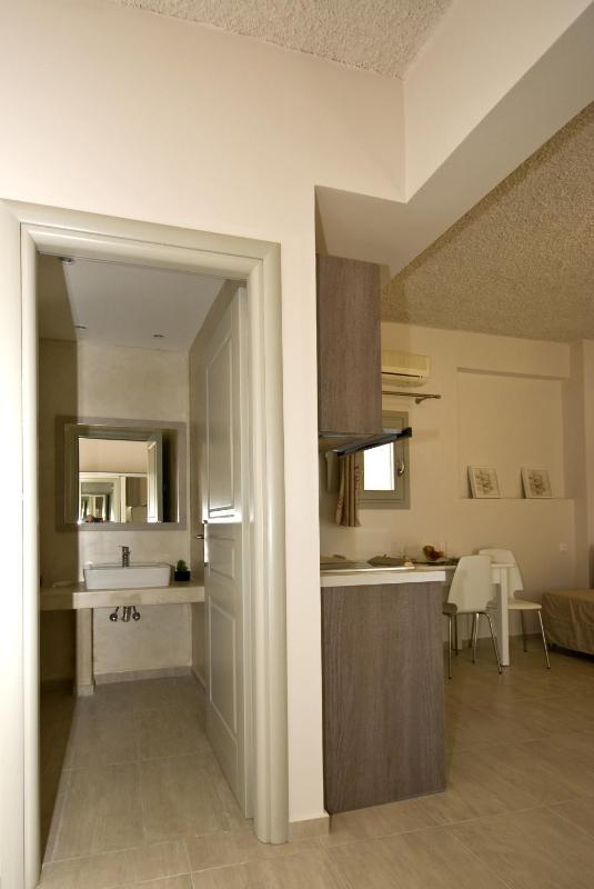 Superior Studio with pool view  image 2