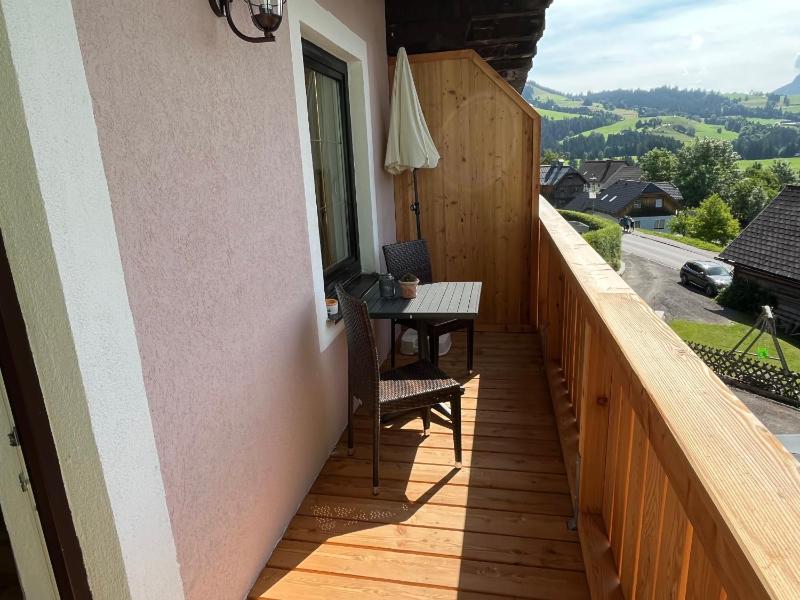 Apartment with Mountain View image 3