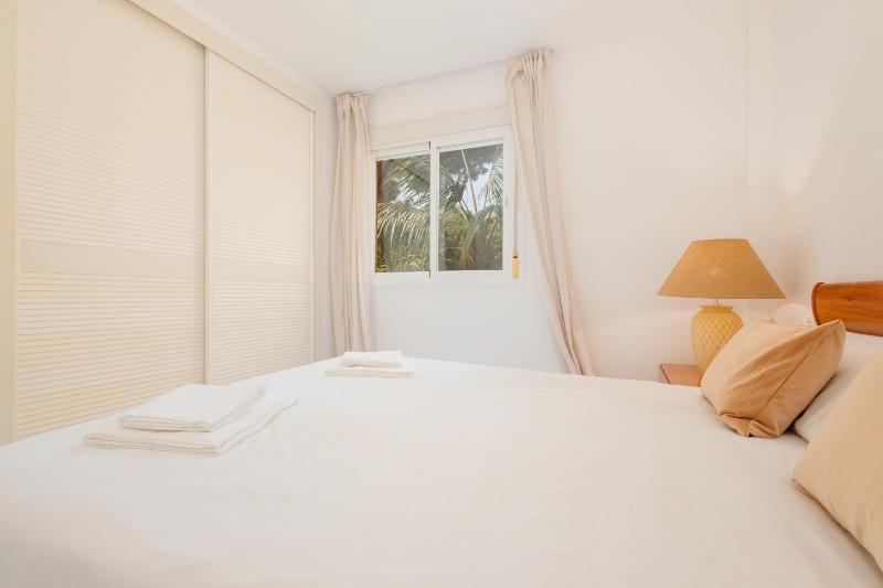 Apartment close to beaches restaurants and supermarkets in urb. Marbella Park Beach Elviria - image 5
