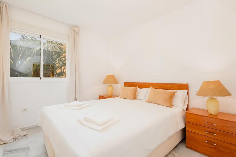 Apartment close to beaches restaurants and supermarkets in urb. Marbella Park Beach Elviria - image 10