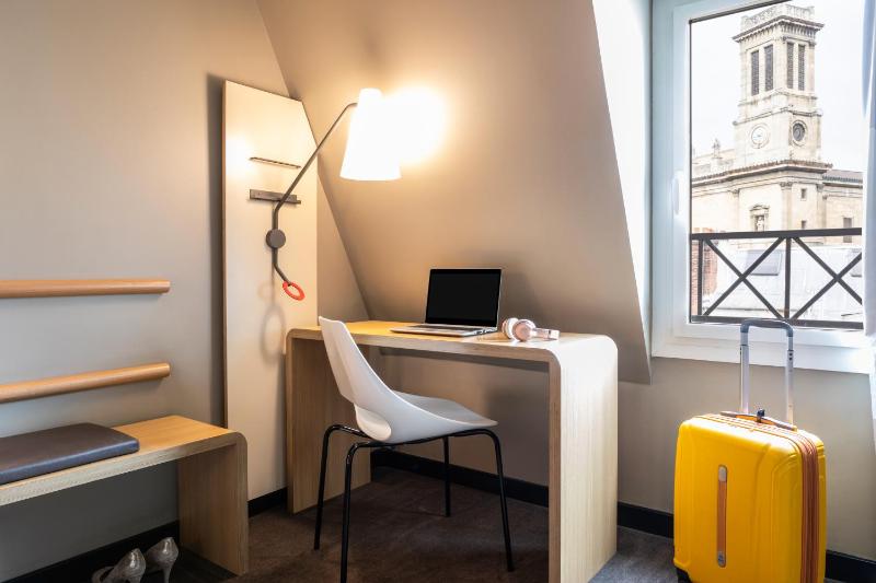 Standard Double Room with Extra Bed image 2