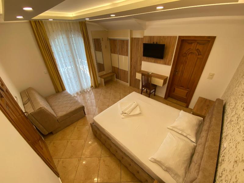 Studio (2 Adults) with Free Parking and Wi-Fi image 4