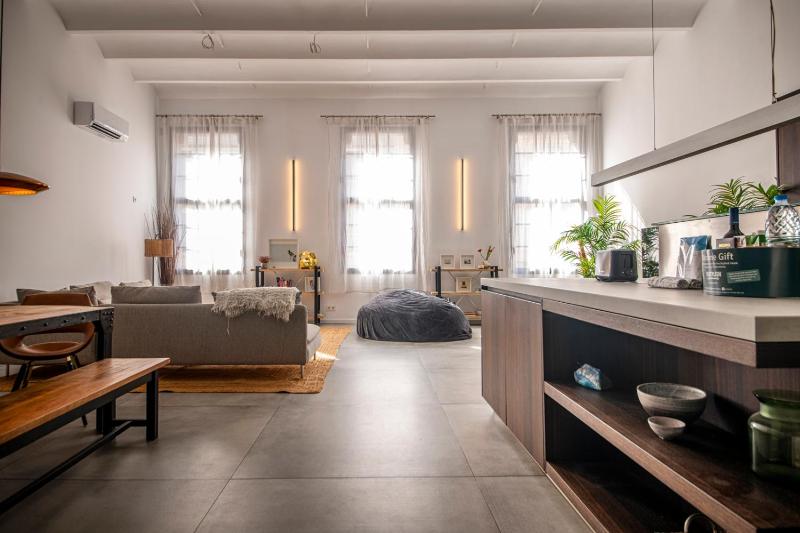 Deluxe Apartment image 1